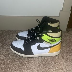 Jordan Retro 1 Volt